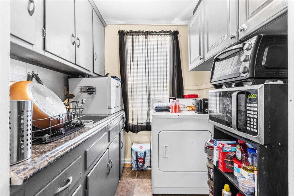 25 Read Street Lowell, MA 01850 - Photo 24 of 40