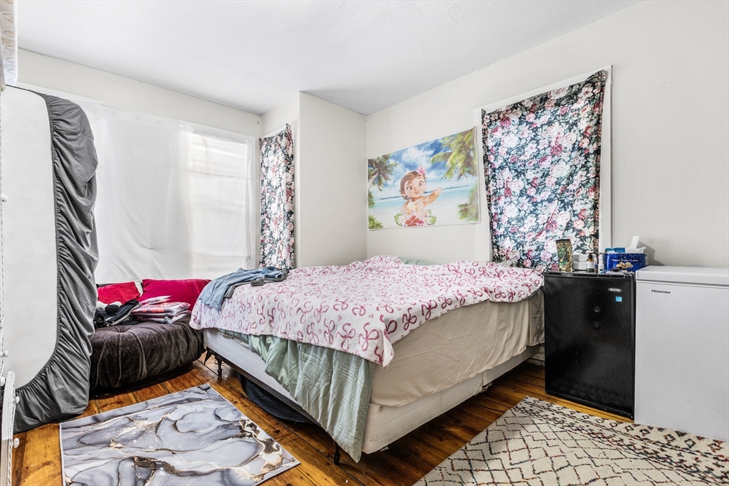 25 Read Street Lowell, MA 01850 - Photo 10 of 40