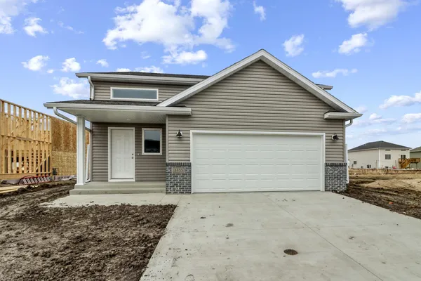 $309,900 | 3755 19th Street South, Moorhead, MN 56560