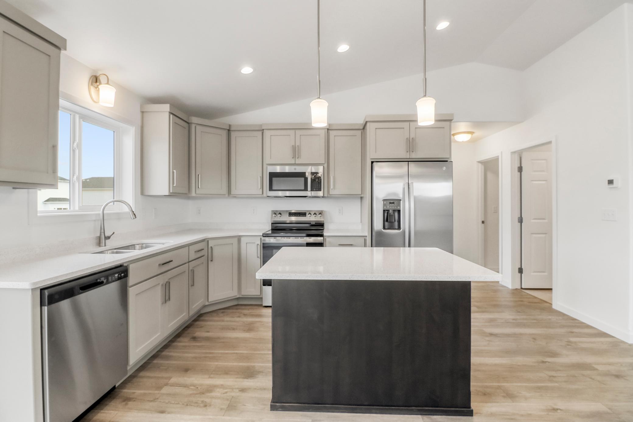 3755 19th Street South Moorhead, MN 56560 - Photo 11 of 39