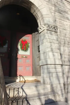 $1,400 | 3809 Shenandoah Avenue, Unit 1, St. Louis, MO 63110