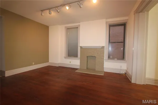 $1,400 | 3809 Shenandoah Avenue, Unit 1, St. Louis, MO 63110