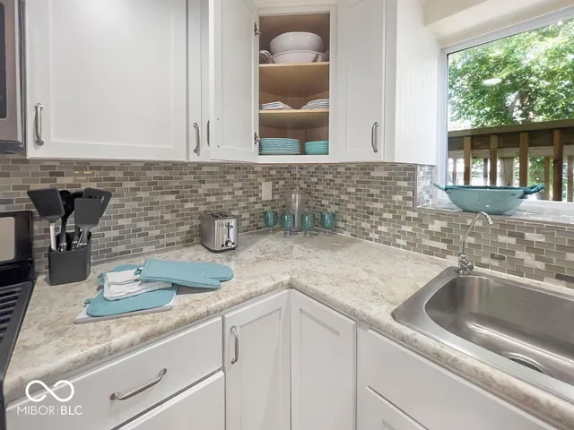 $2,845 | 2600 South Bryan Street, Bloomington, IN 47403