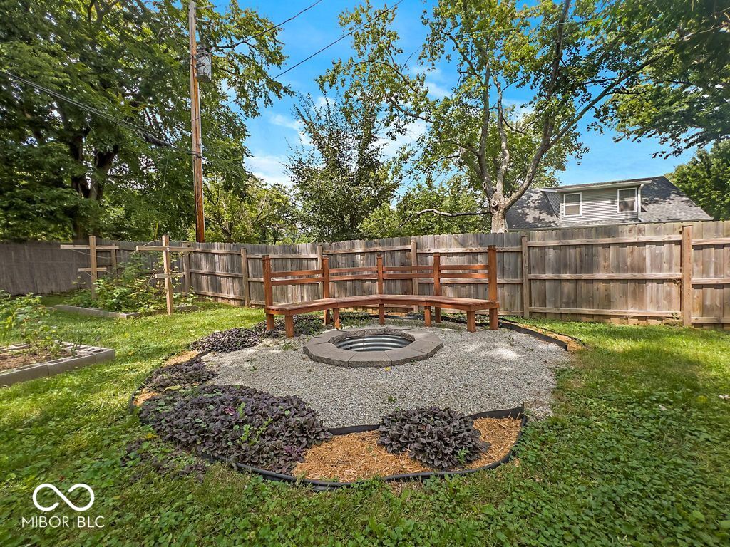 2600 South Bryan Street Bloomington, IN 47403 - Photo 3 of 62