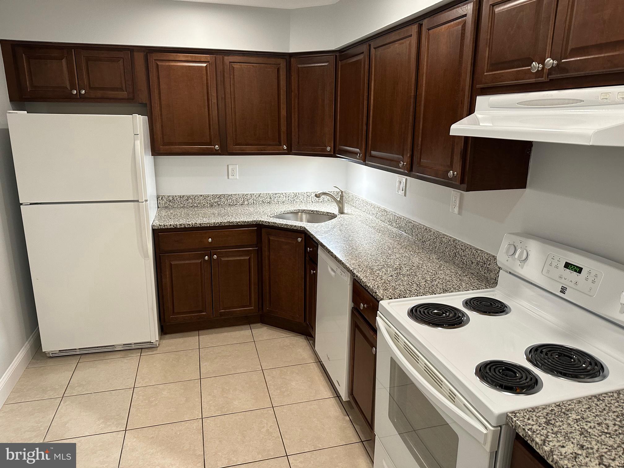 32 Haddonfield Commons Haddonfield, NJ 08033 - Photo 6 of 27