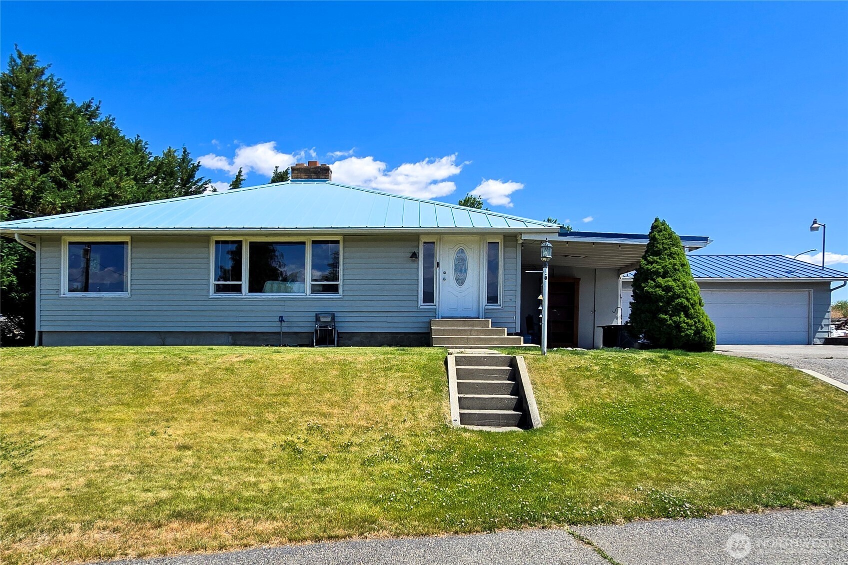 800 10th St Northeast