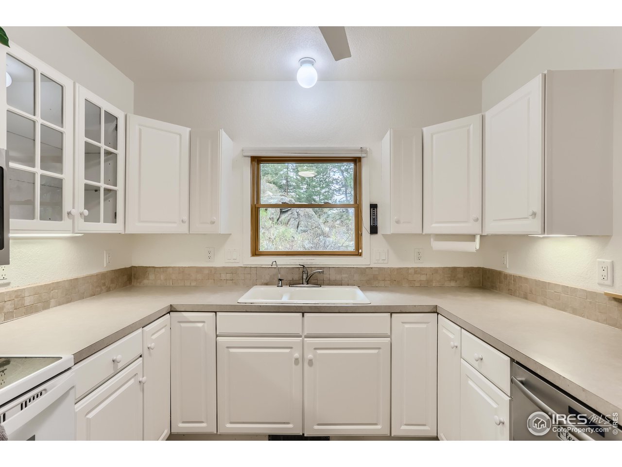 360 Riverside Drive Lyons, CO 80540 - Photo 9 of 22 Gallery Image 9