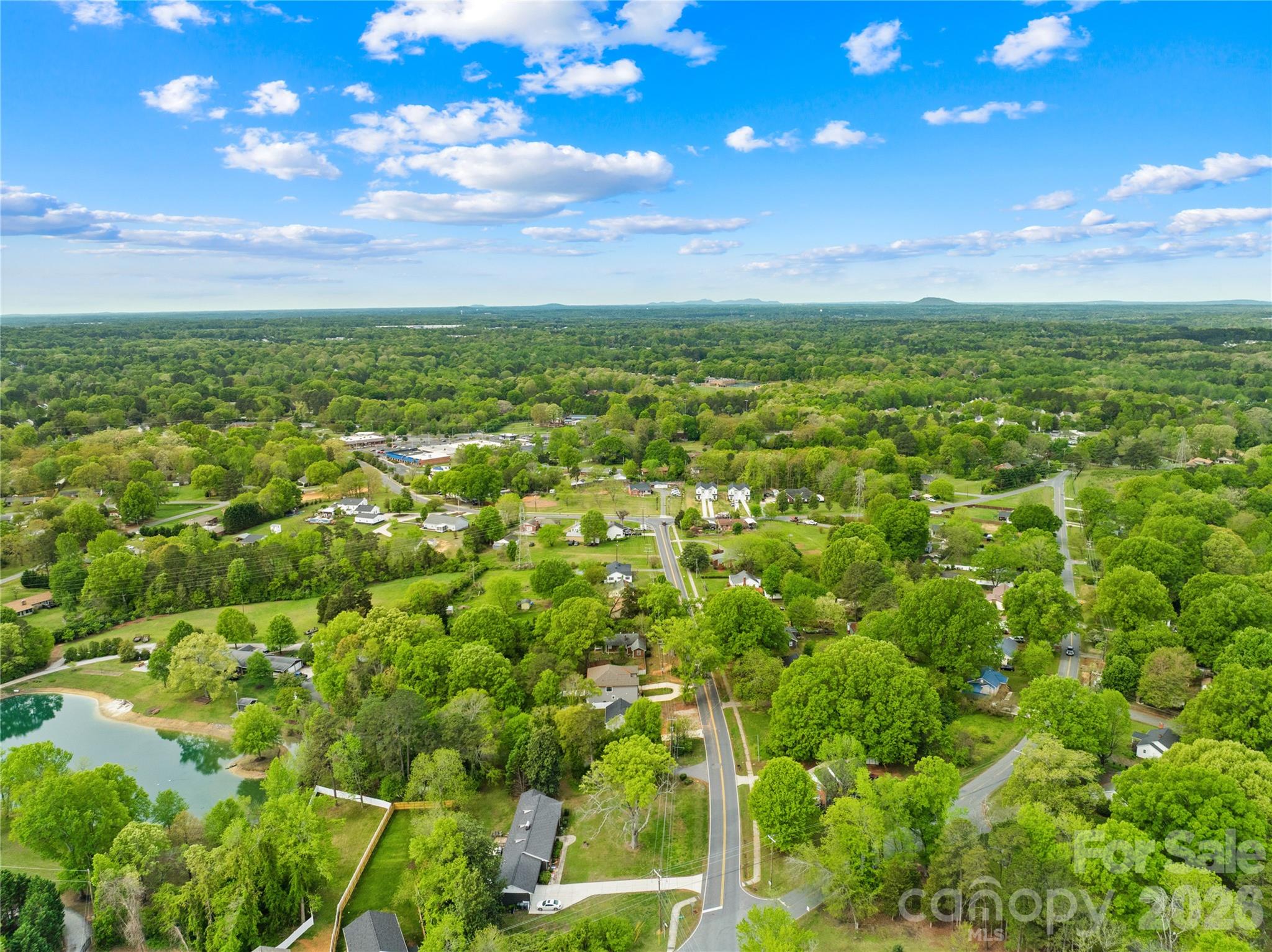 8035 Pleasant Grove Road Charlotte, NC 28216 - Photo 13 of 27 Gallery Image 13