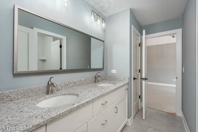 $1,360,900 | 3000 Burlington Avenue, Lisle, IL 60532