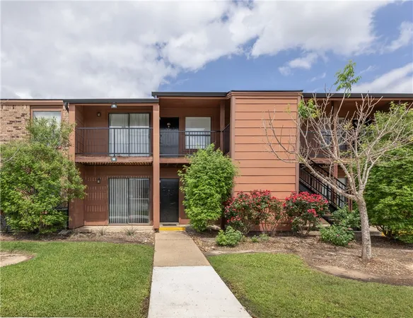 $155,000 | 904 University Oaks Boulevard, Unit 95, College Station, TX 77840