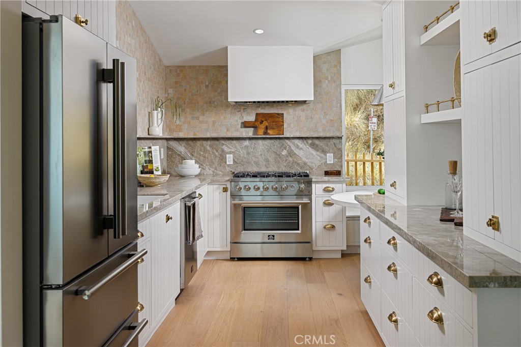 251 Highland Road Laguna Beach, CA 92651 - Photo 3 of 44