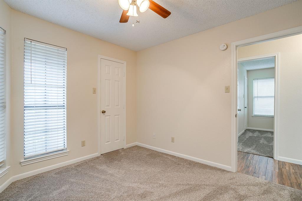8613 Silver Creek Road White Settlement, TX 76108 - Photo 20 of 40 an empty room with a empty space and balcony view