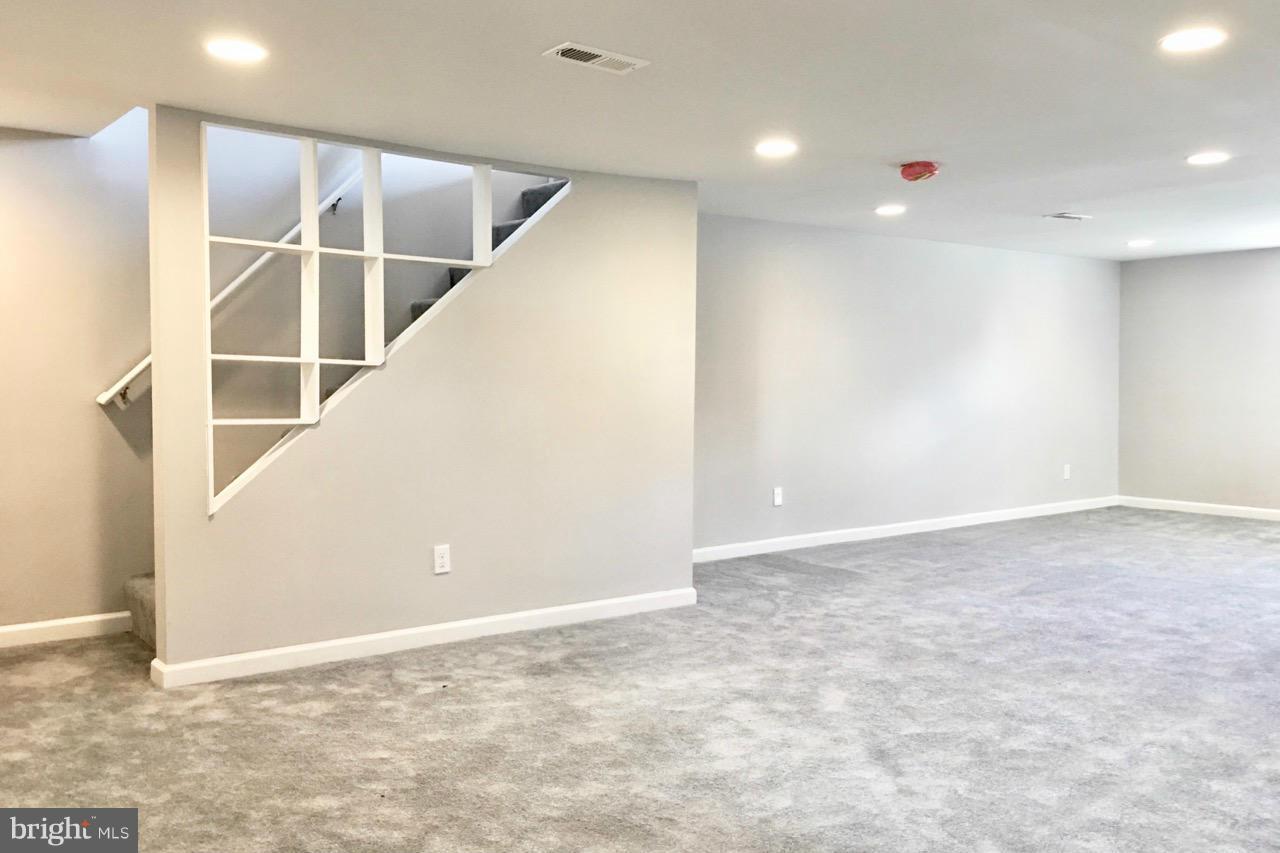 3919 Glenhunt Road Baltimore, MD 21229 - Photo 19 of 23 Family Room