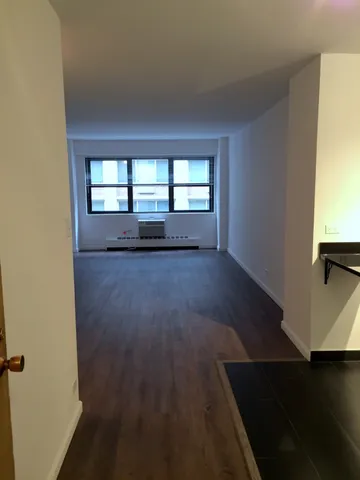 $3,550 | 330 East 46th Street, Unit 5A | Midtown East