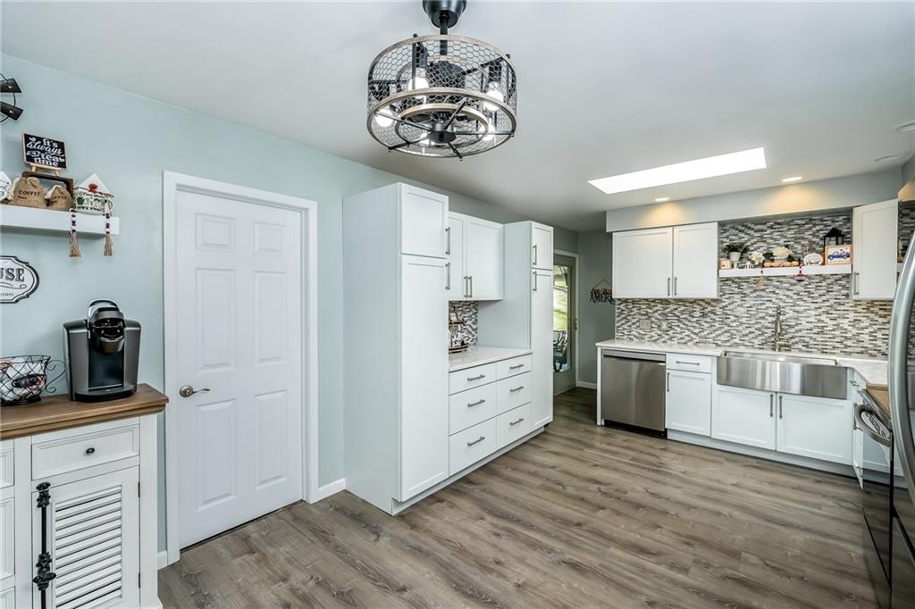 3001 Warren Road Indiana, PA 15701 - Photo 5 of 29