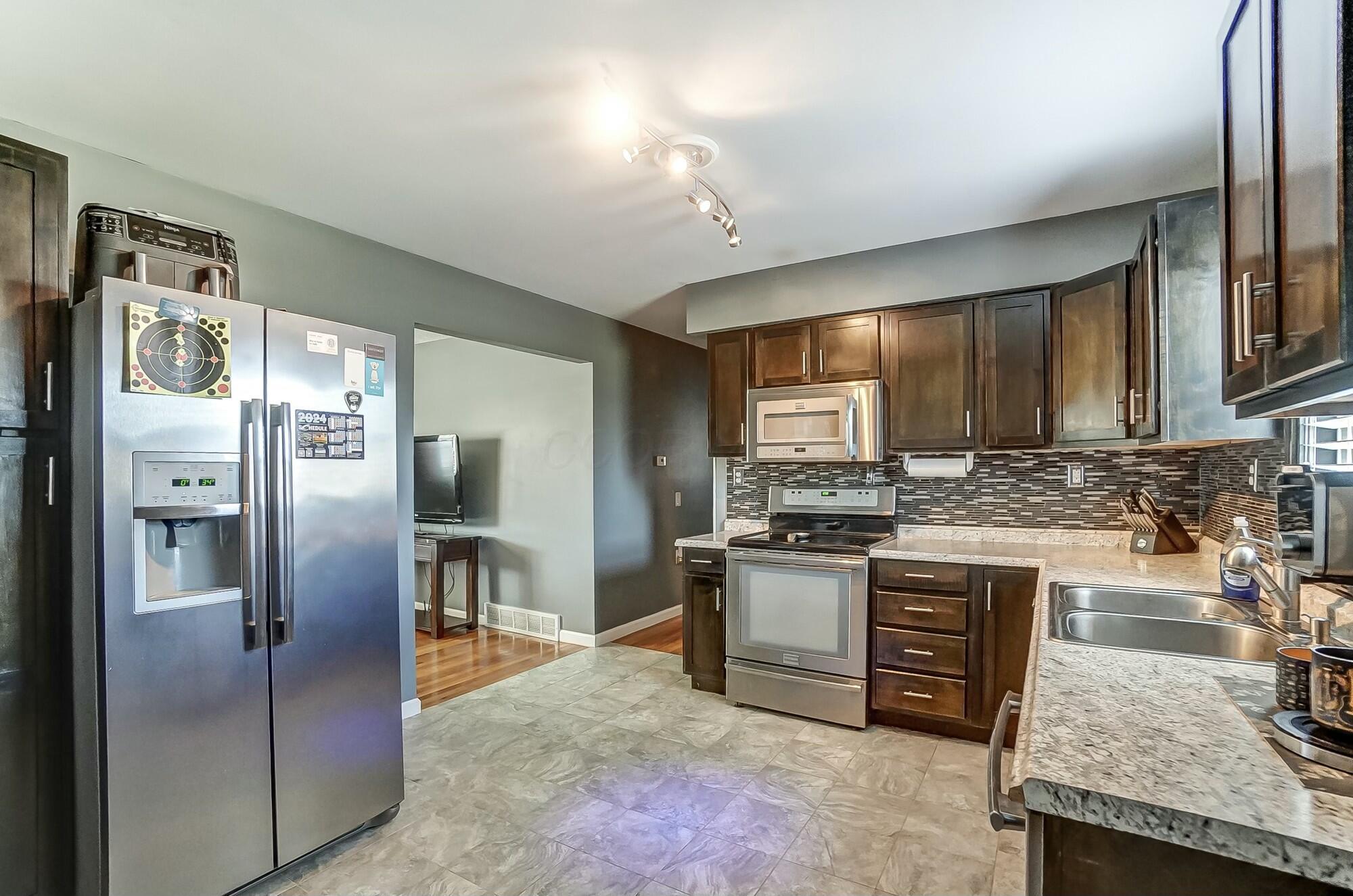 5045 Lee Road South Bloomfield, OH 43103 - Photo 9 of 33 tempImage2KUSKS