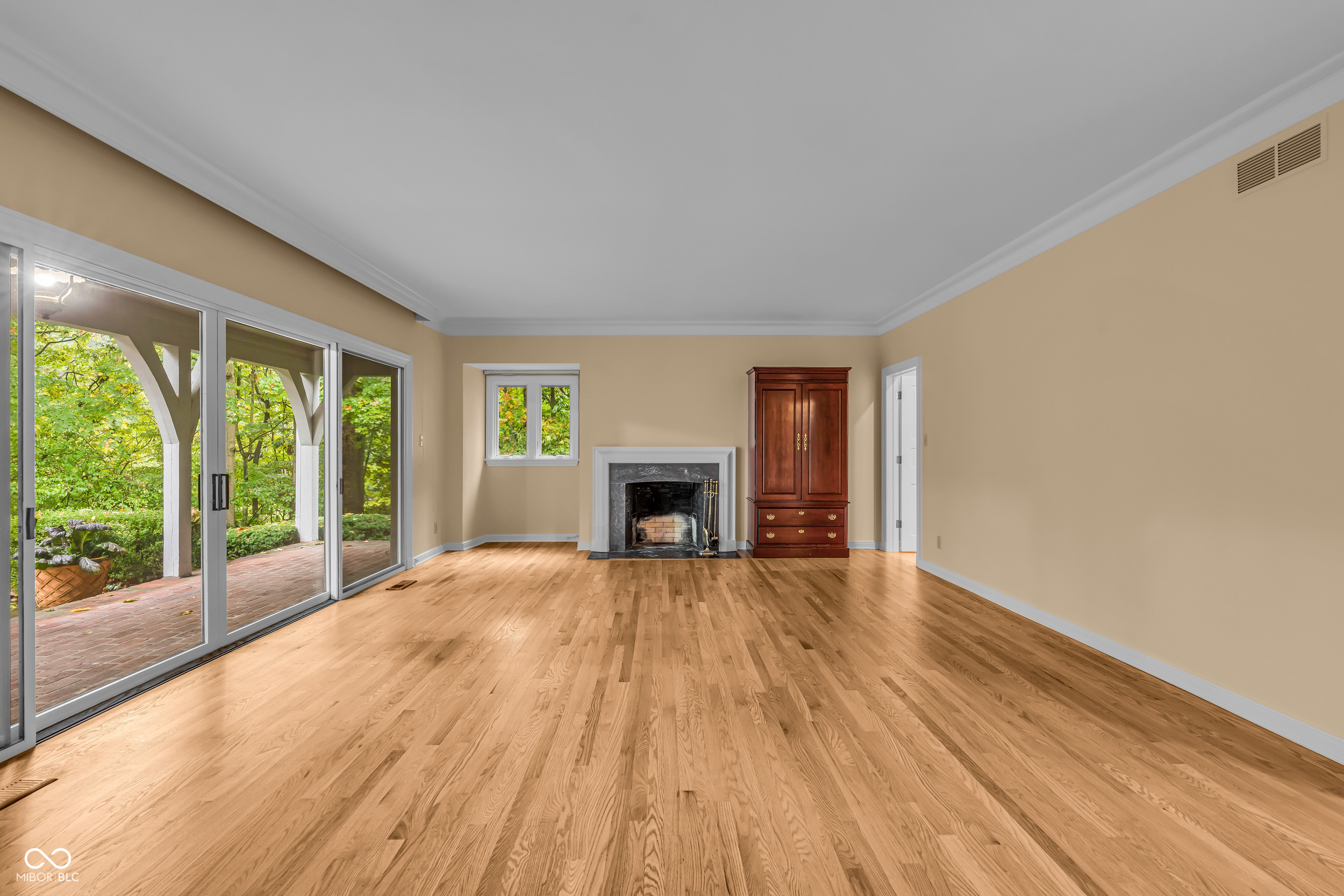 6047 Brokenhurst Road Indianapolis, IN 46220 - Photo 24 of 77