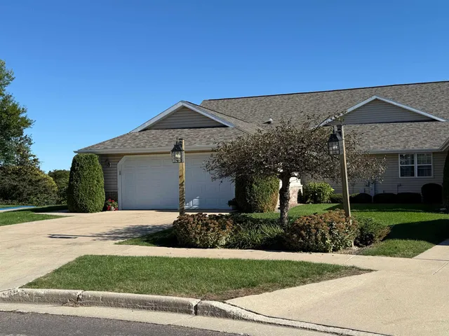 $420,000 | 128 Summit Court, Columbus, WI 53925
