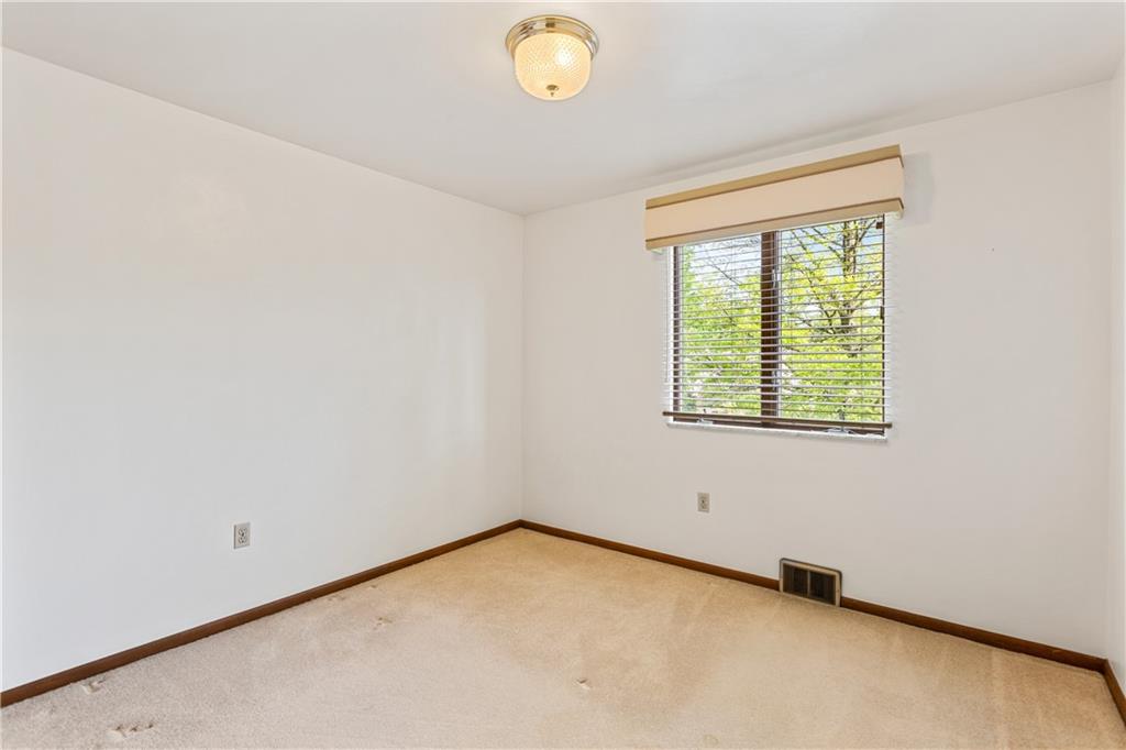 849 Falck Road McKees Rocks, PA 15136 - Photo 12 of 25 an empty room with a window