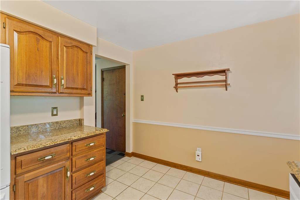 849 Falck Road McKees Rocks, PA 15136 - Photo 9 of 25