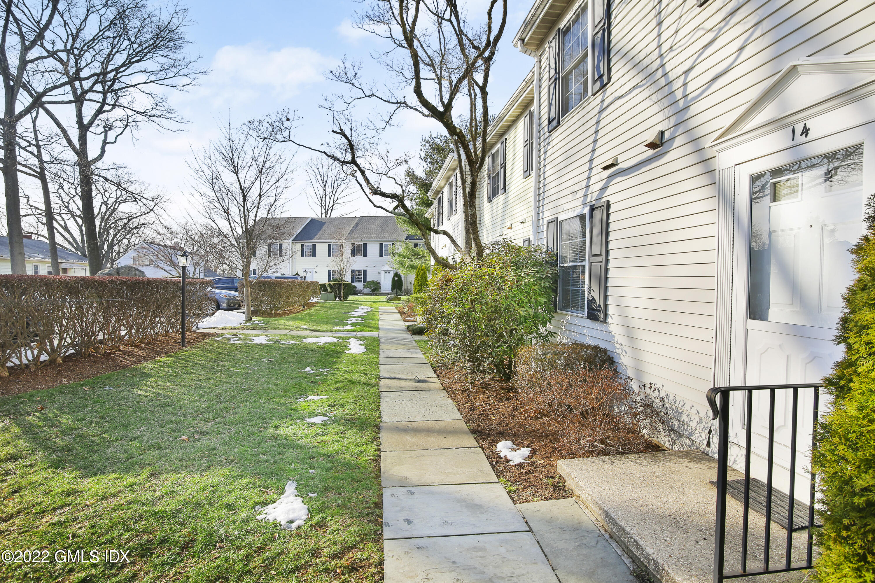 33 Talbot Lane, Unit 14 Greenwich, CT 06830 - Photo 3 of 15 33 Talbot Ln Greenwich CT-print-029-027-