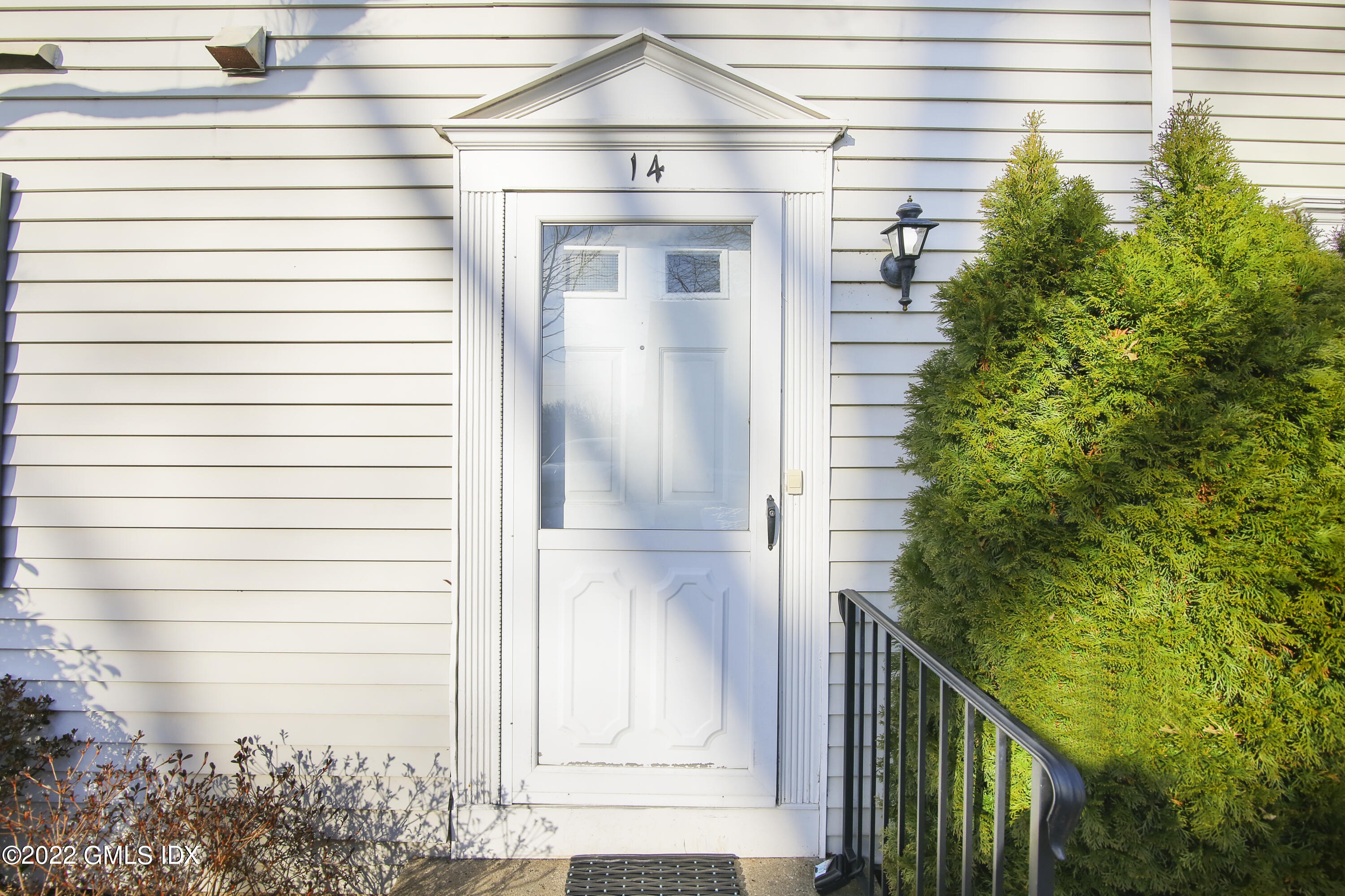 33 Talbot Lane, Unit 14 Greenwich, CT 06830 - Photo 4 of 15 33 Talbot Ln Greenwich CT-print-028-026-