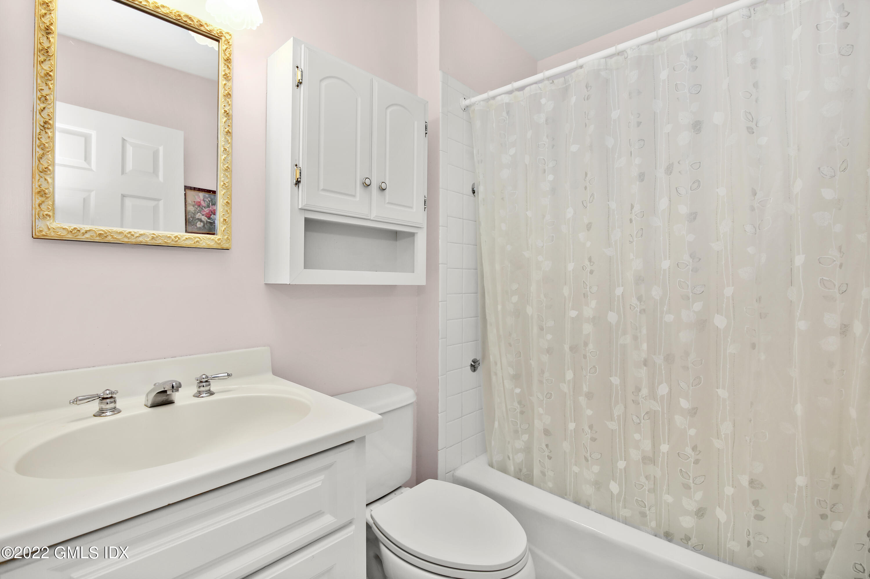 33 Talbot Lane, Unit 14 Greenwich, CT 06830 - Photo 10 of 15 33 Talbot Ln Greenwich CT-print-017-014-