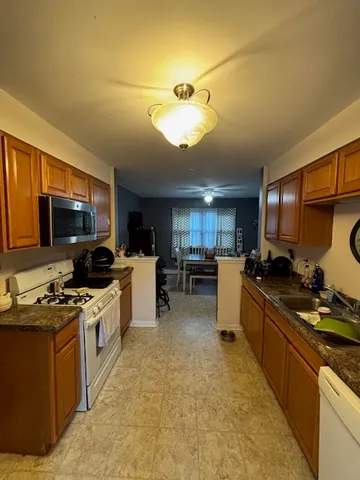 $239,900 | 25022 West Catherine Avenue, Antioch, IL 60002