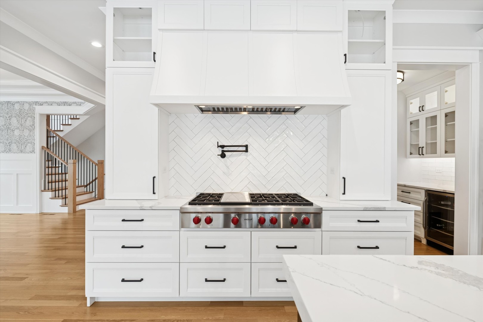 548 South Fairview Avenue Elmhurst, IL 60126 - Photo 12 of 44 a kitchen with cabinets and appliances