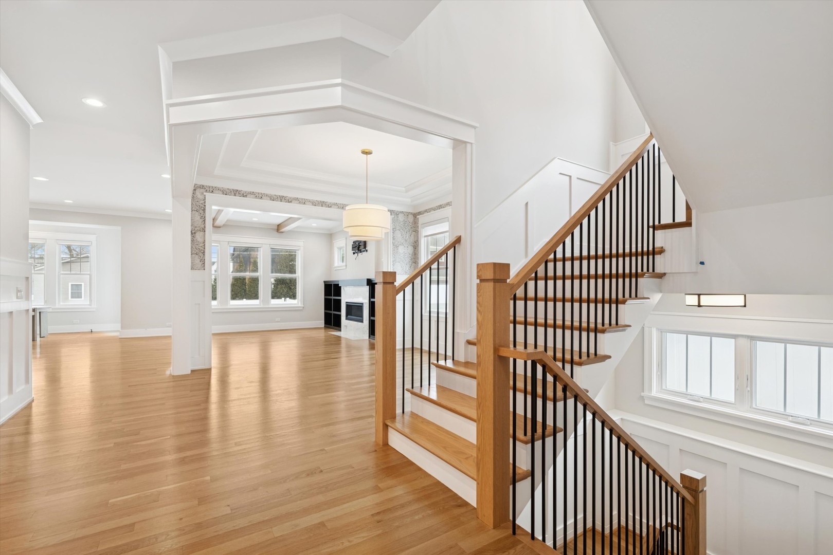 548 South Fairview Avenue Elmhurst, IL 60126 - Photo 5 of 44 a view of a hallway with wooden floor and windows