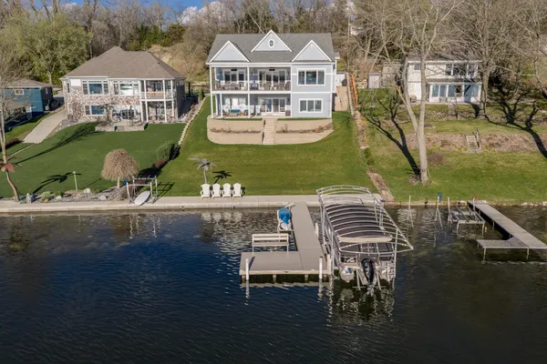 $2,500,000 | W1176 South Shore Drive, Palmyra, WI 53156