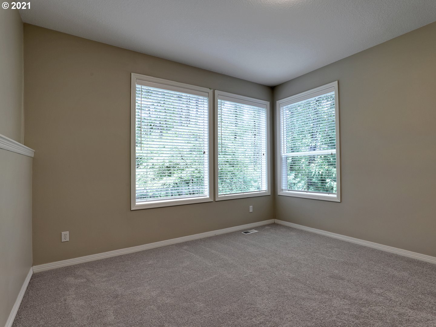1722 Northwest Mill Pond Road Portland, OR 97229 - Photo 23 of 32 Gallery Image 23