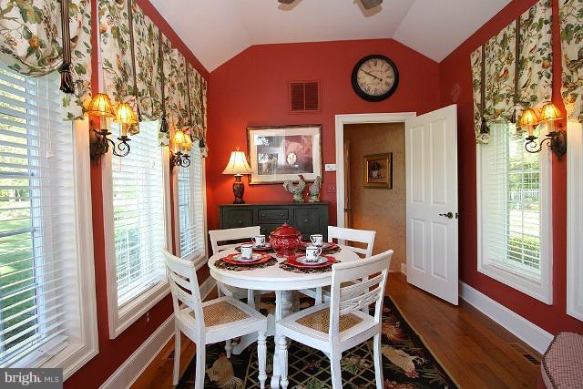 8872 Teal Point Road Easton, MD 21601 - Photo 9 of 16 Breakfast Room