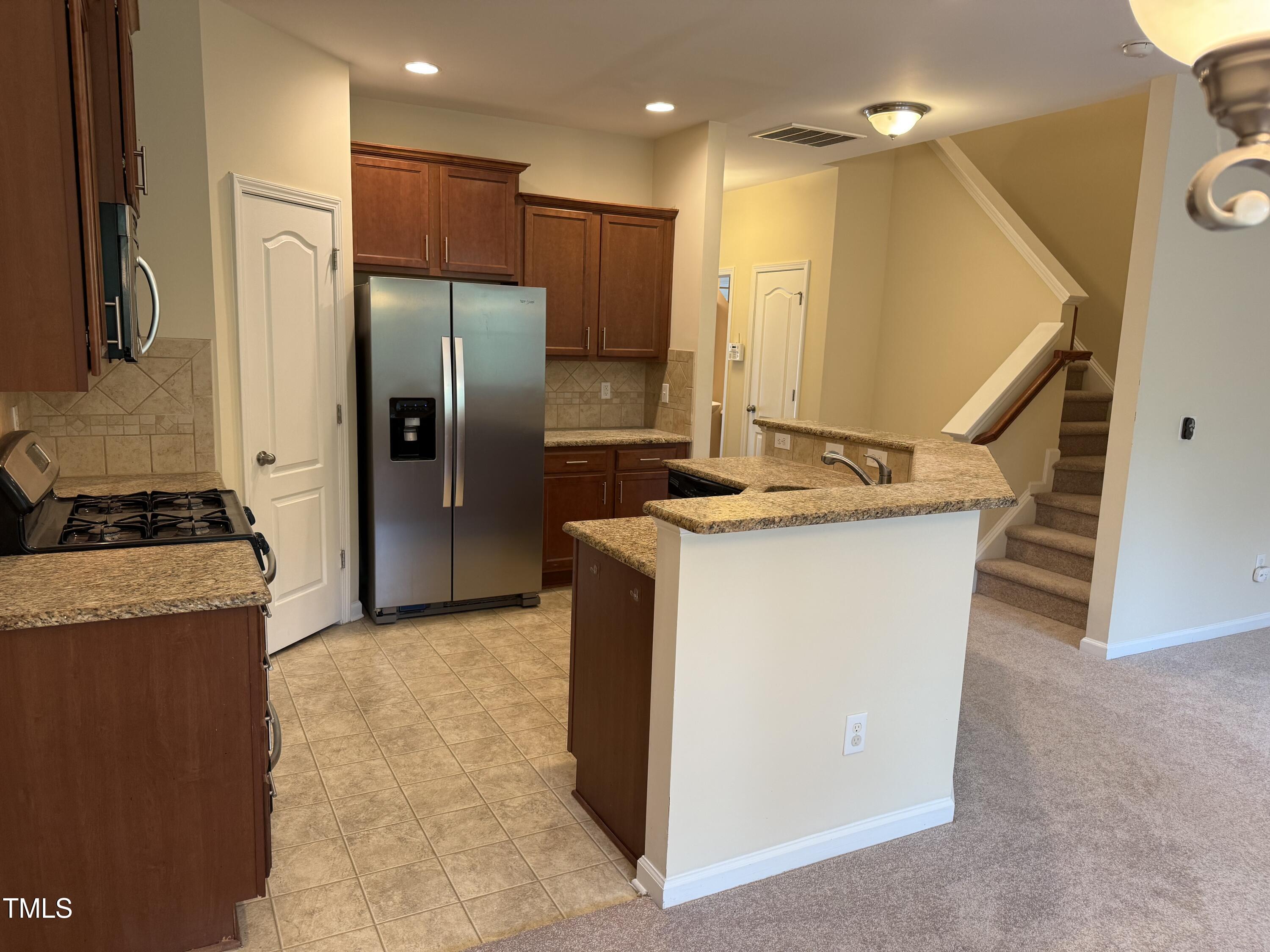 8254 Primanti Boulevard Raleigh, NC 27612 - Photo 14 of 39 IMG_3693