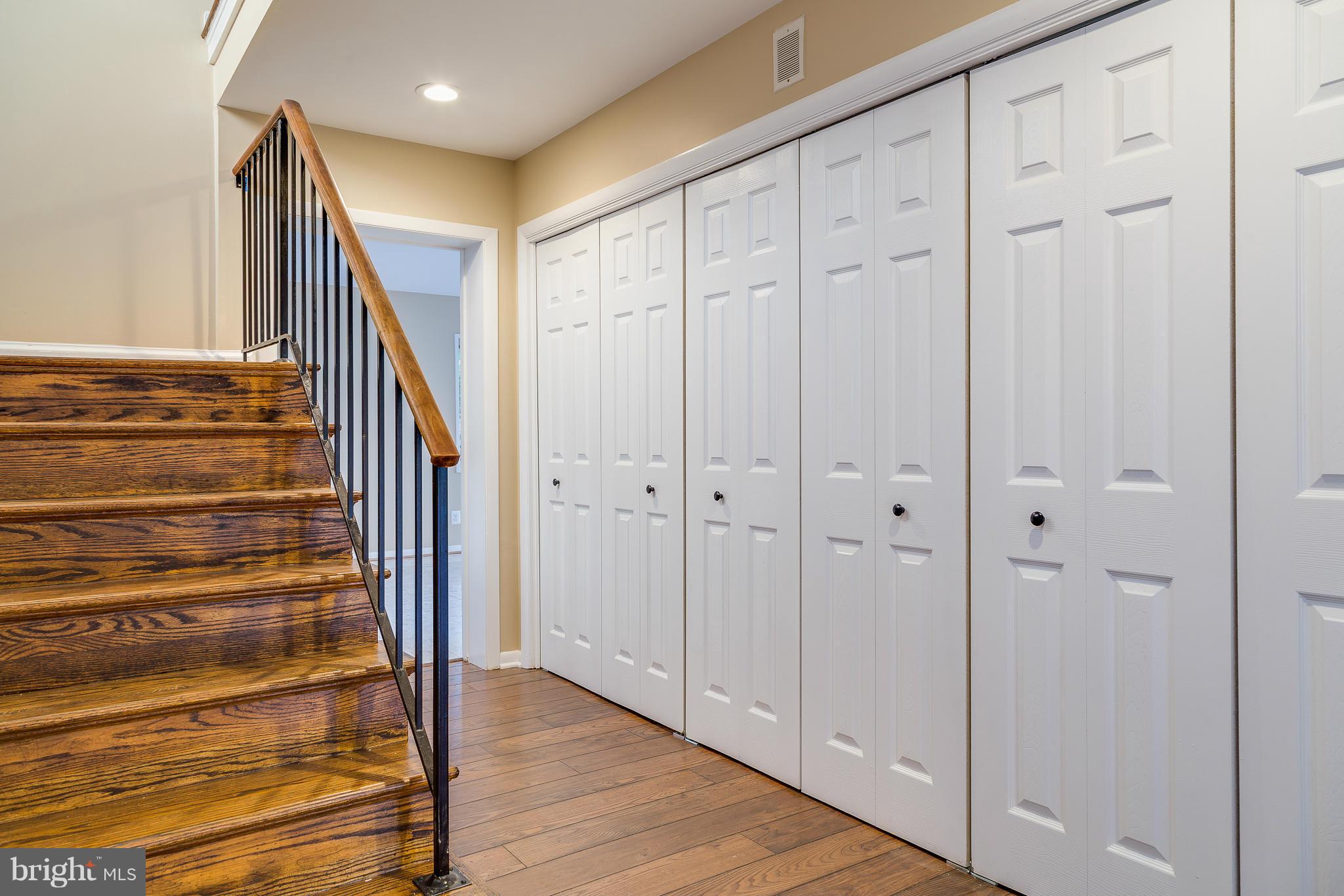 11308 South Shore Road Reston, VA 20190 - Photo 17 of 29 Interior (General)