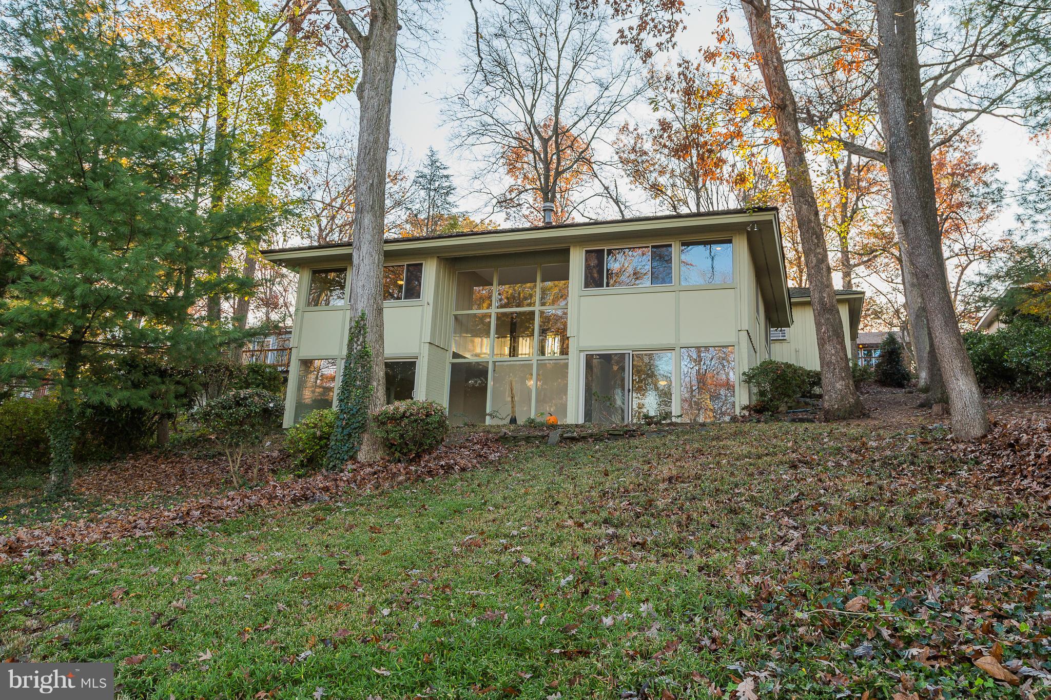 11308 South Shore Road Reston, VA 20190 - Photo 27 of 29 Exterior (General)