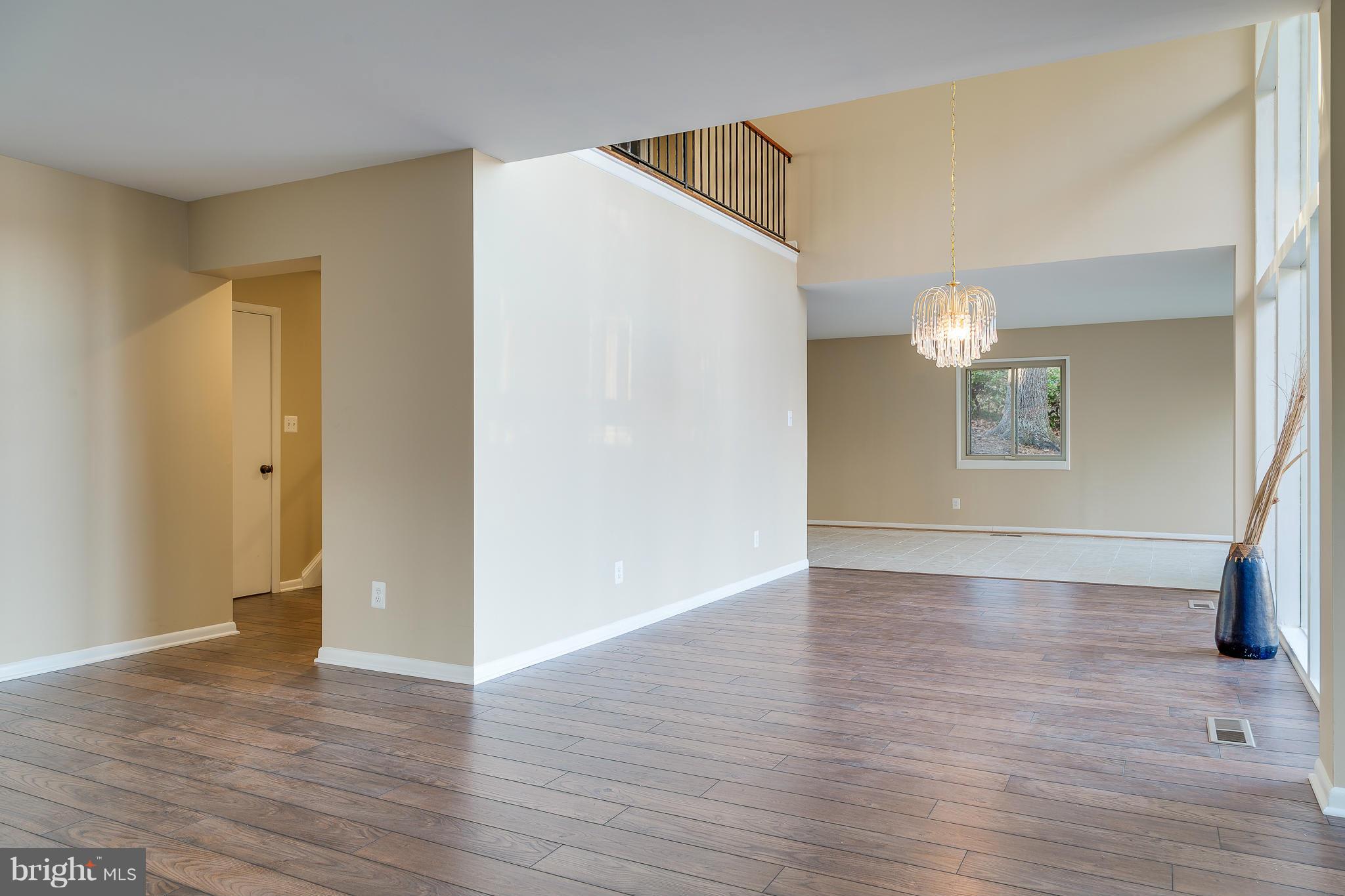 11308 South Shore Road Reston, VA 20190 - Photo 7 of 29 Interior (General)