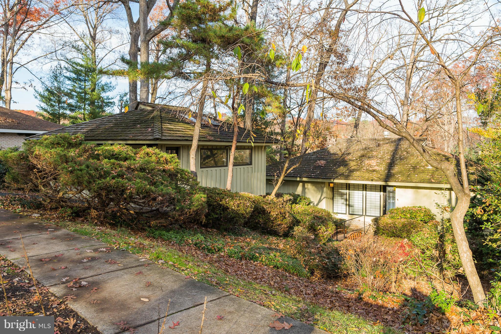 11308 South Shore Road Reston, VA 20190 - Photo 8 of 29 Exterior (Front)