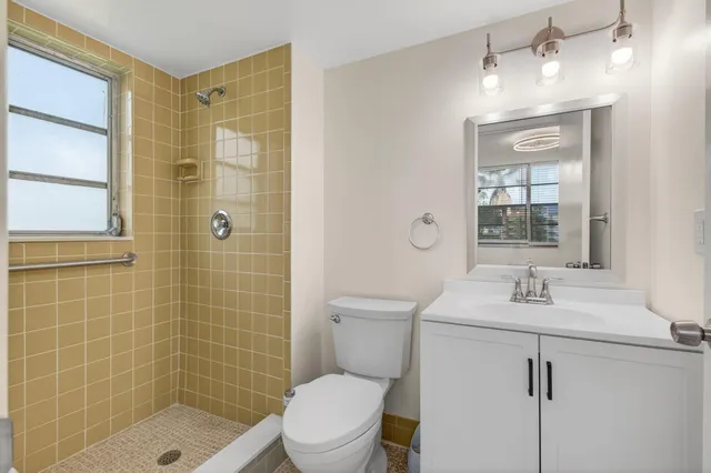 $1,800 | 26 Abbey Lane, Unit 108, Delray Beach, FL 33446