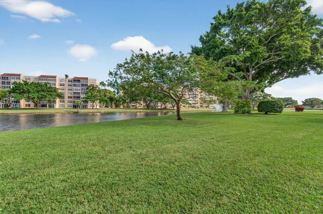 $1,800 | 26 Abbey Lane, Unit 108, Delray Beach, FL 33446