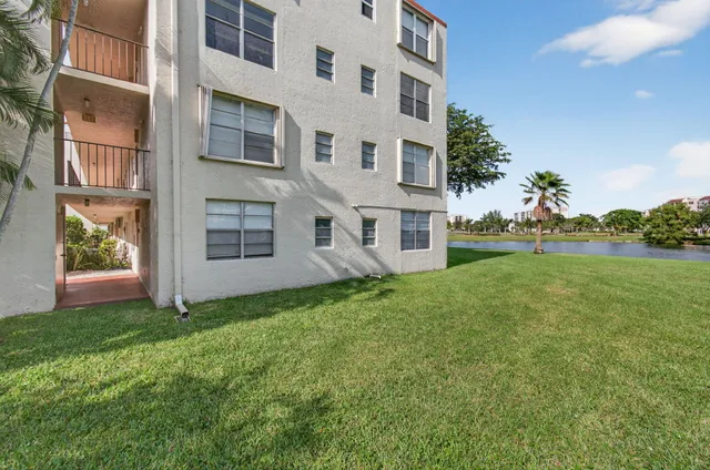 $1,800 | 26 Abbey Lane, Unit 108, Delray Beach, FL 33446