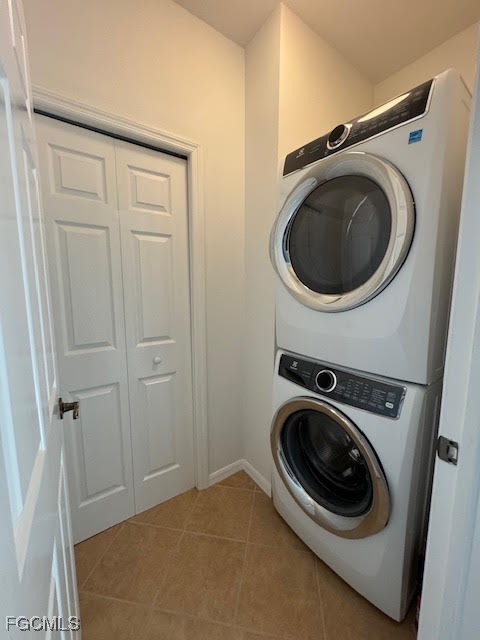 4040 Cherrybrook Loop Fort Myers, FL 33966 - Photo 14 of 18 a utility room with dryer and washer
