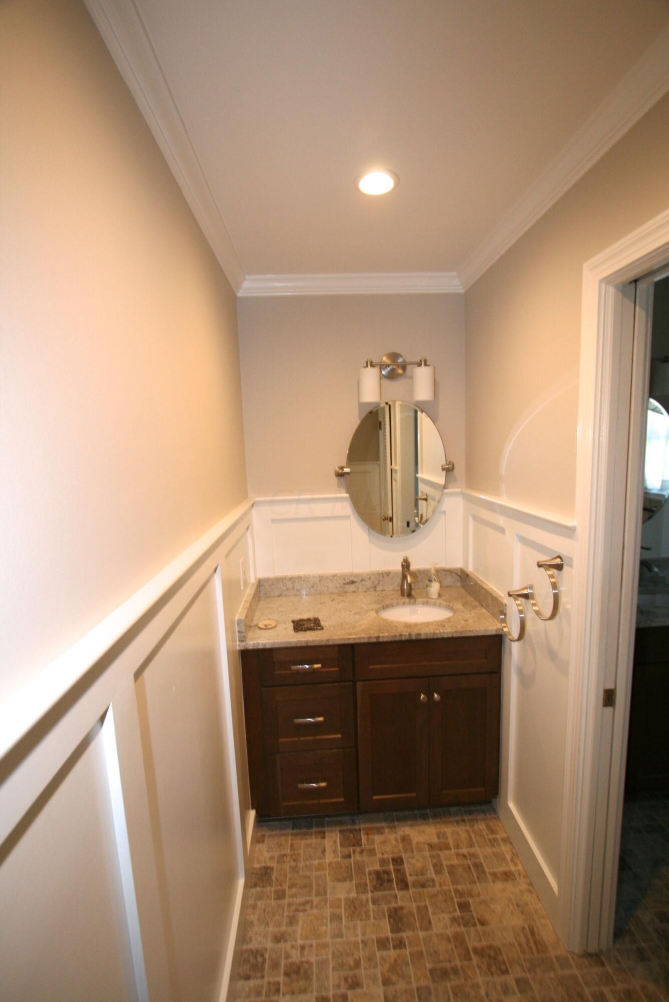 4335 Stratton Road Columbus, OH 43220 - Photo 16 of 25