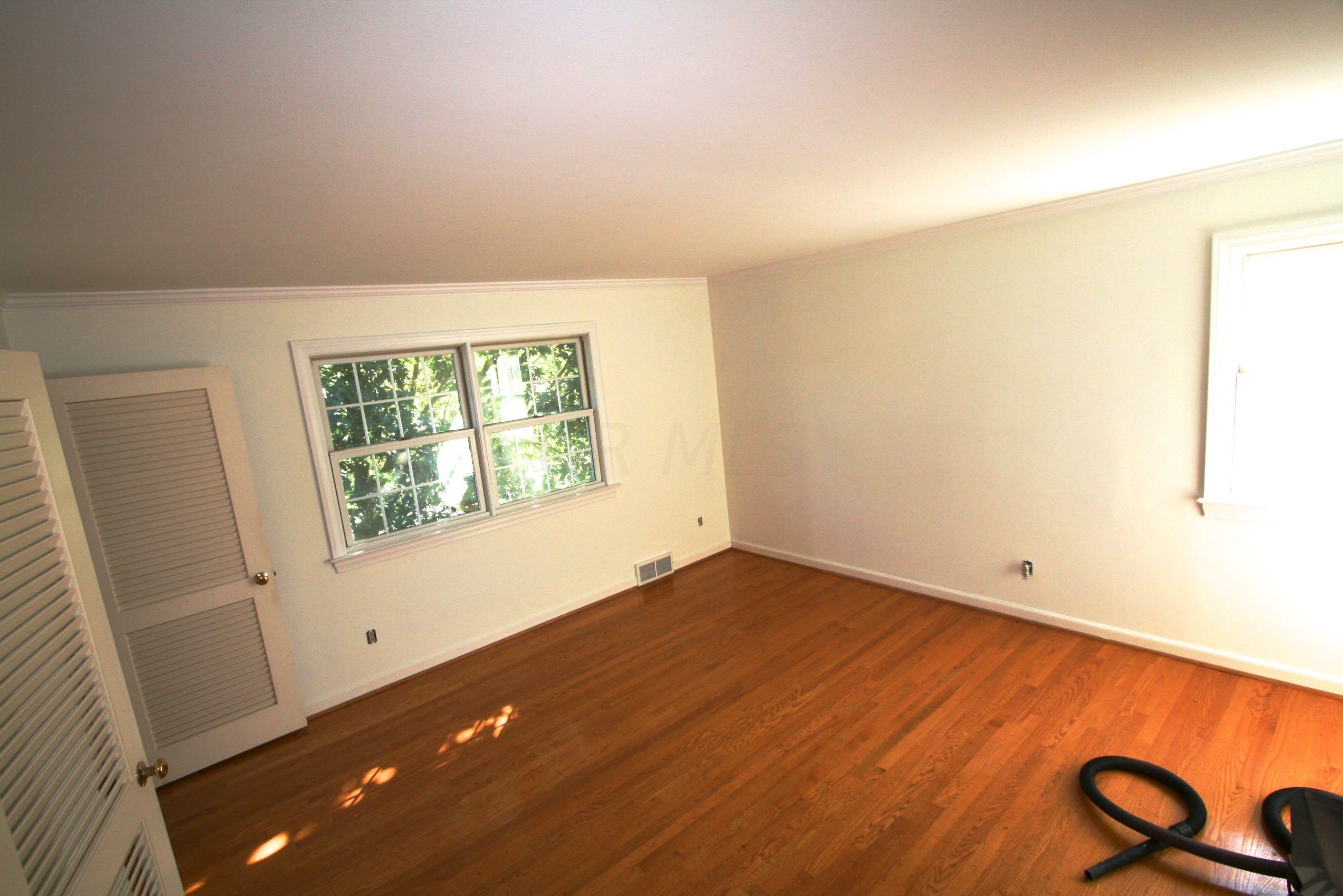 4335 Stratton Road Columbus, OH 43220 - Photo 19 of 25