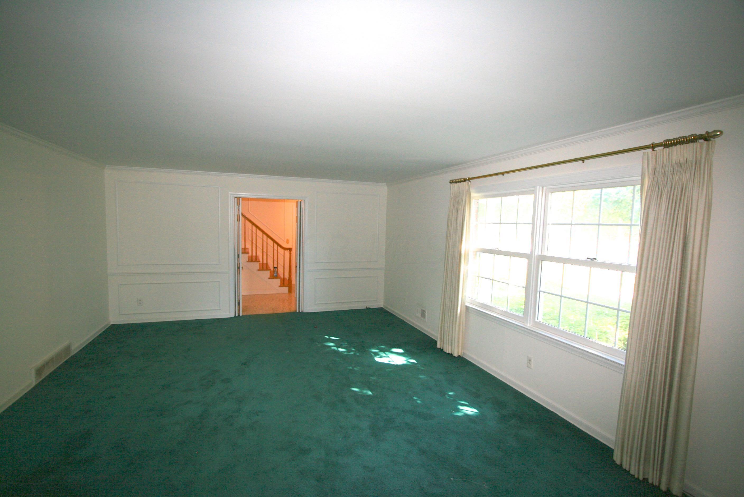 4335 Stratton Road Columbus, OH 43220 - Photo 6 of 25