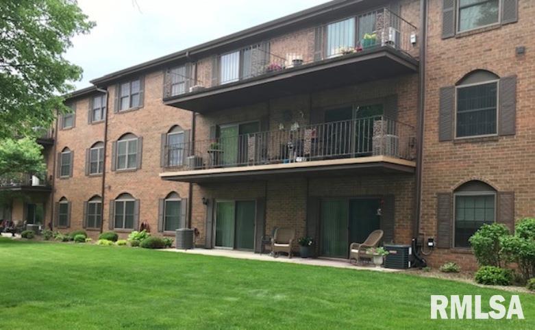 1360 Kimberly Ridge Road, Unit 104 Bettendorf, IA 52722 - Photo 2 of 20