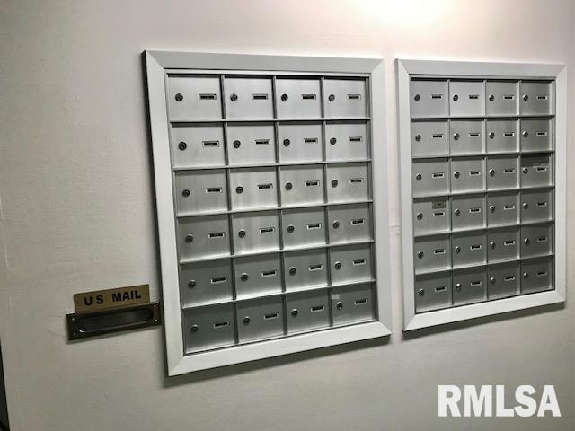 1360 Kimberly Ridge Road, Unit 104 Bettendorf, IA 52722 - Photo 4 of 20