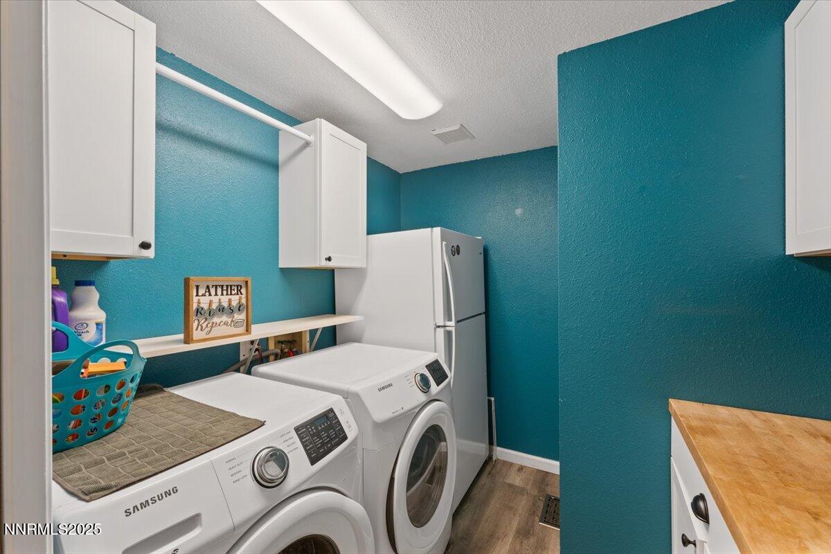 11720 Oregon Boulevard Reno, NV 89506 - Photo 15 of 45 a utility room with dryer and washer