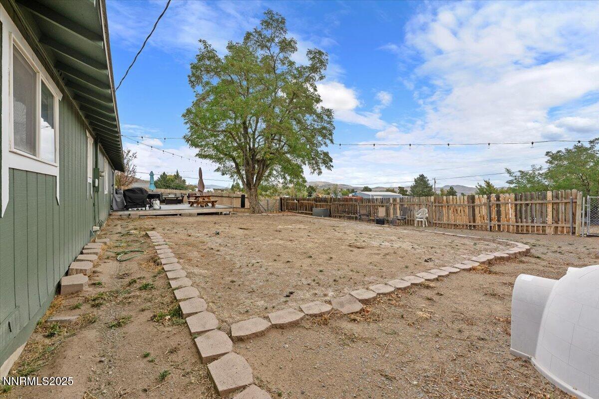 11720 Oregon Boulevard Reno, NV 89506 - Photo 23 of 45 a view of a backyard of the house