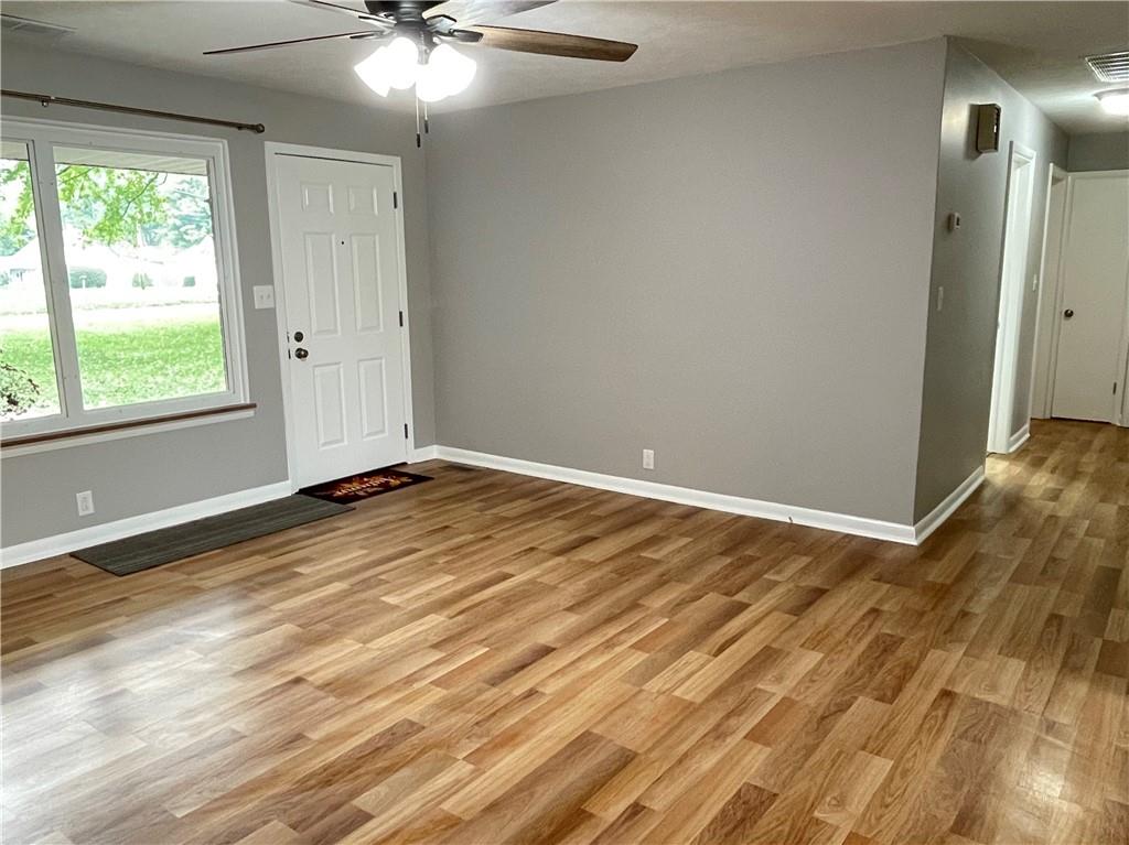 136 Indiana Avenue Pendleton, IN 46064 - Photo 8 of 33 Gallery Image 8